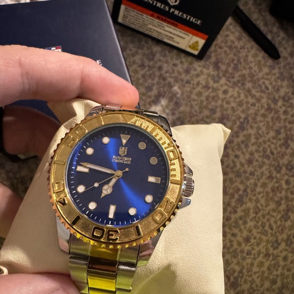 Invicta Blue Watch Box - Picture 1 of 4